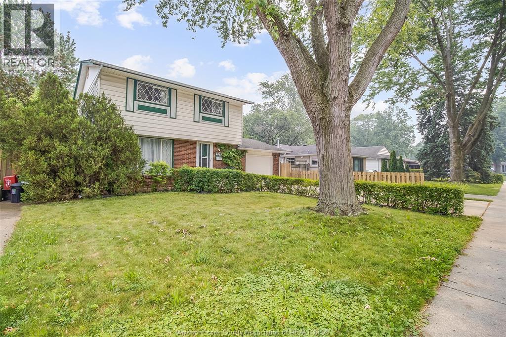4065 WHITNEY - 3