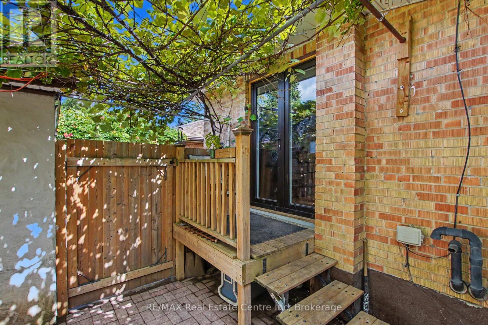 91 DUMBARTON STREET - 21