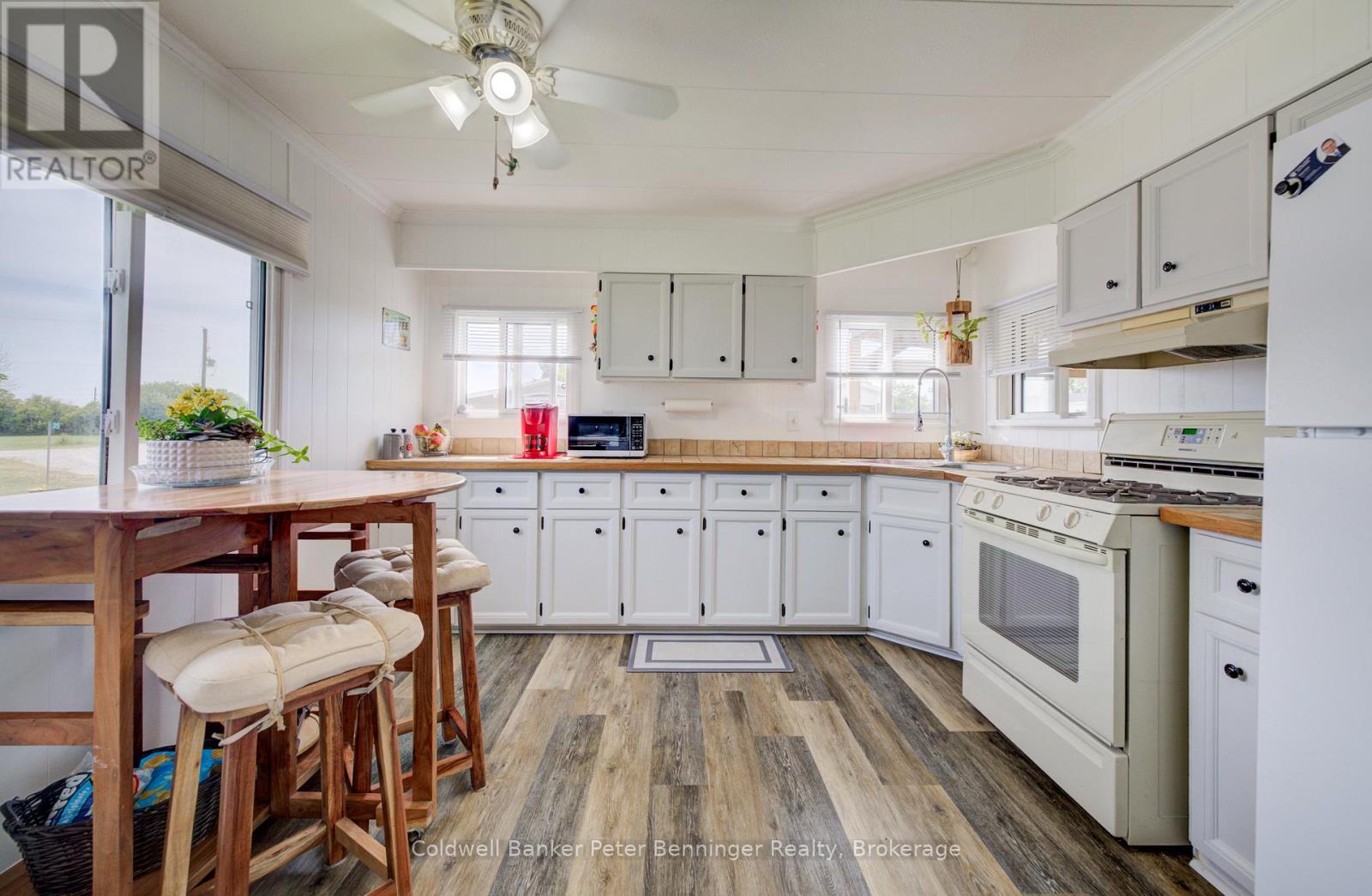 33 DOVE ROAD - 11