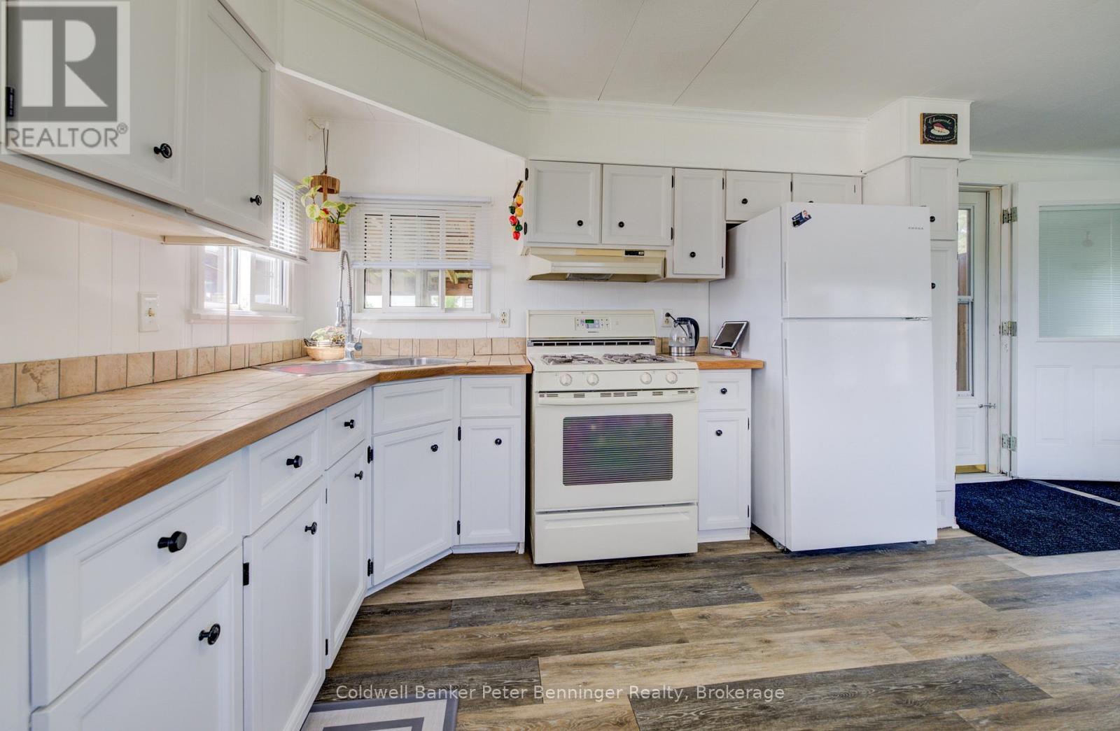 33 DOVE ROAD - 14
