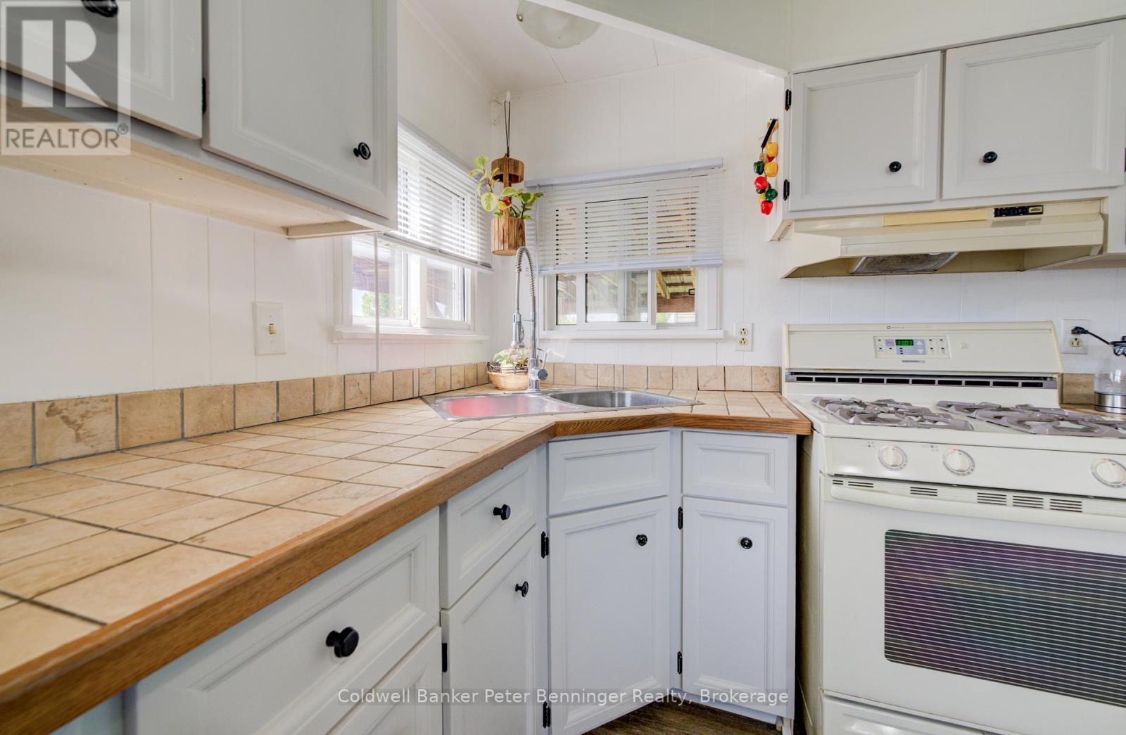 33 DOVE ROAD - 15