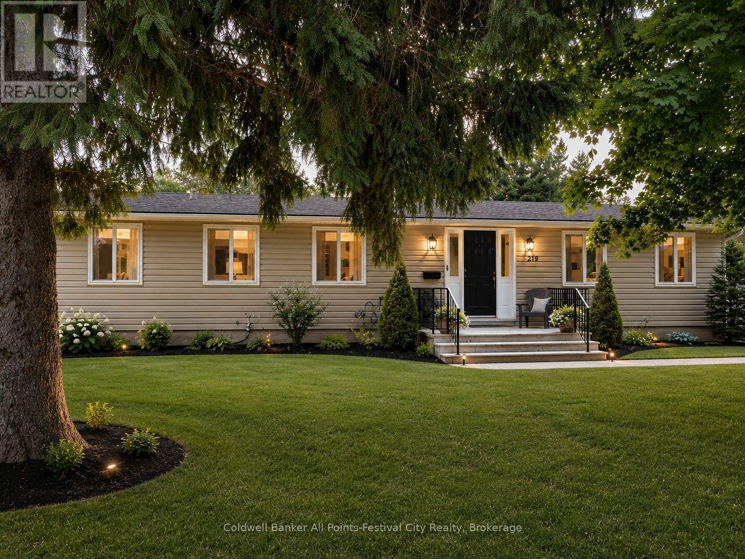 219 ST. DAVID STREET - 1