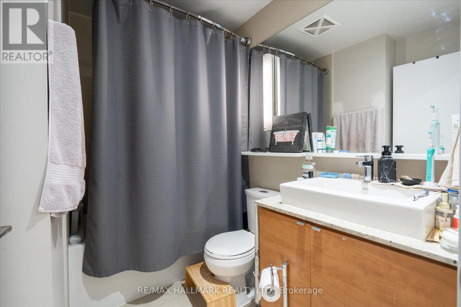 #2110 121 MCMAHON DRIVE - Image 23