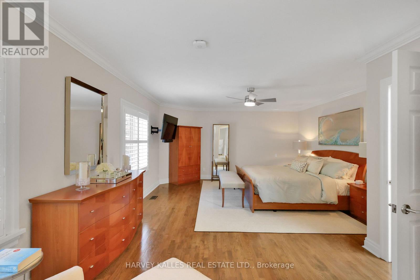 254 YONGE BOULEVARD - Image 24