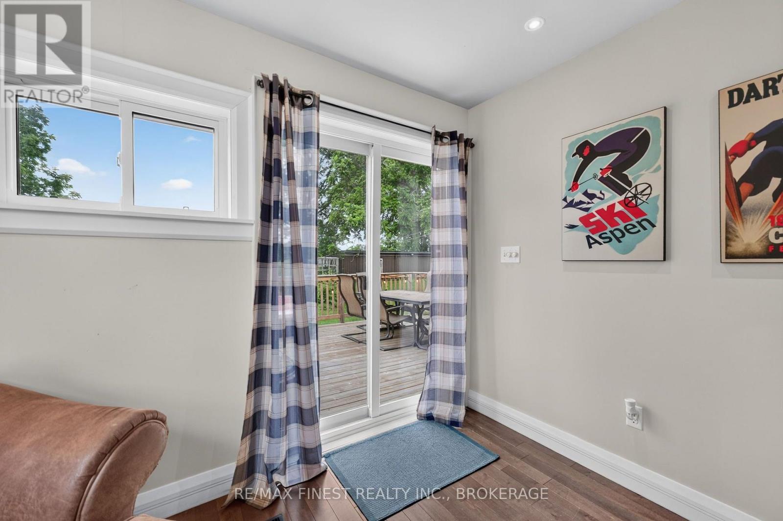 52 MAIN STREET - Image 13