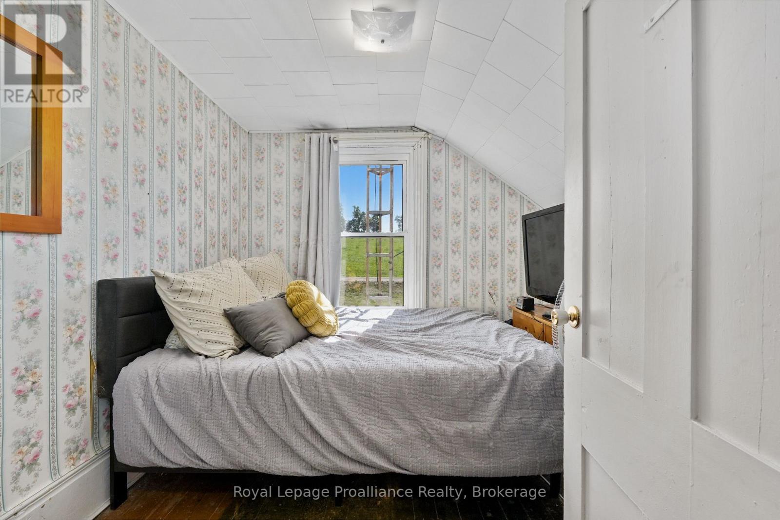 50 DUNLAY ROAD - Image 32