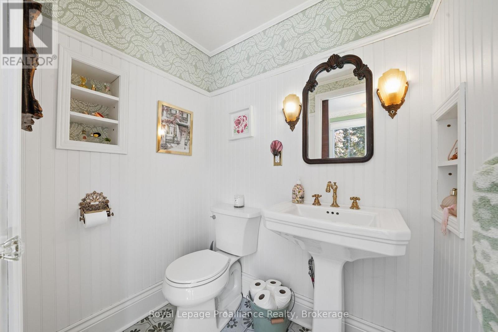 195 MACLELLAN AVENUE - 24