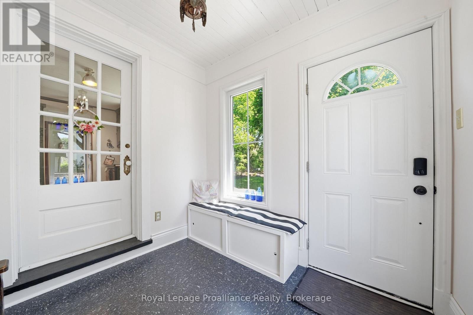 195 MACLELLAN AVENUE - 26