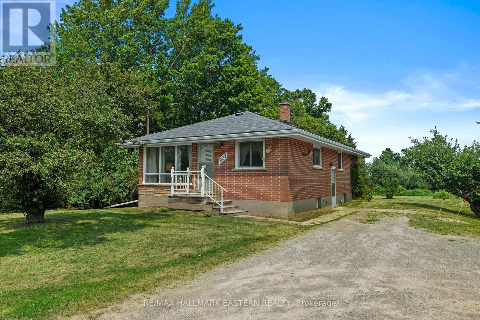 921 ROBINSON ROAD - 1