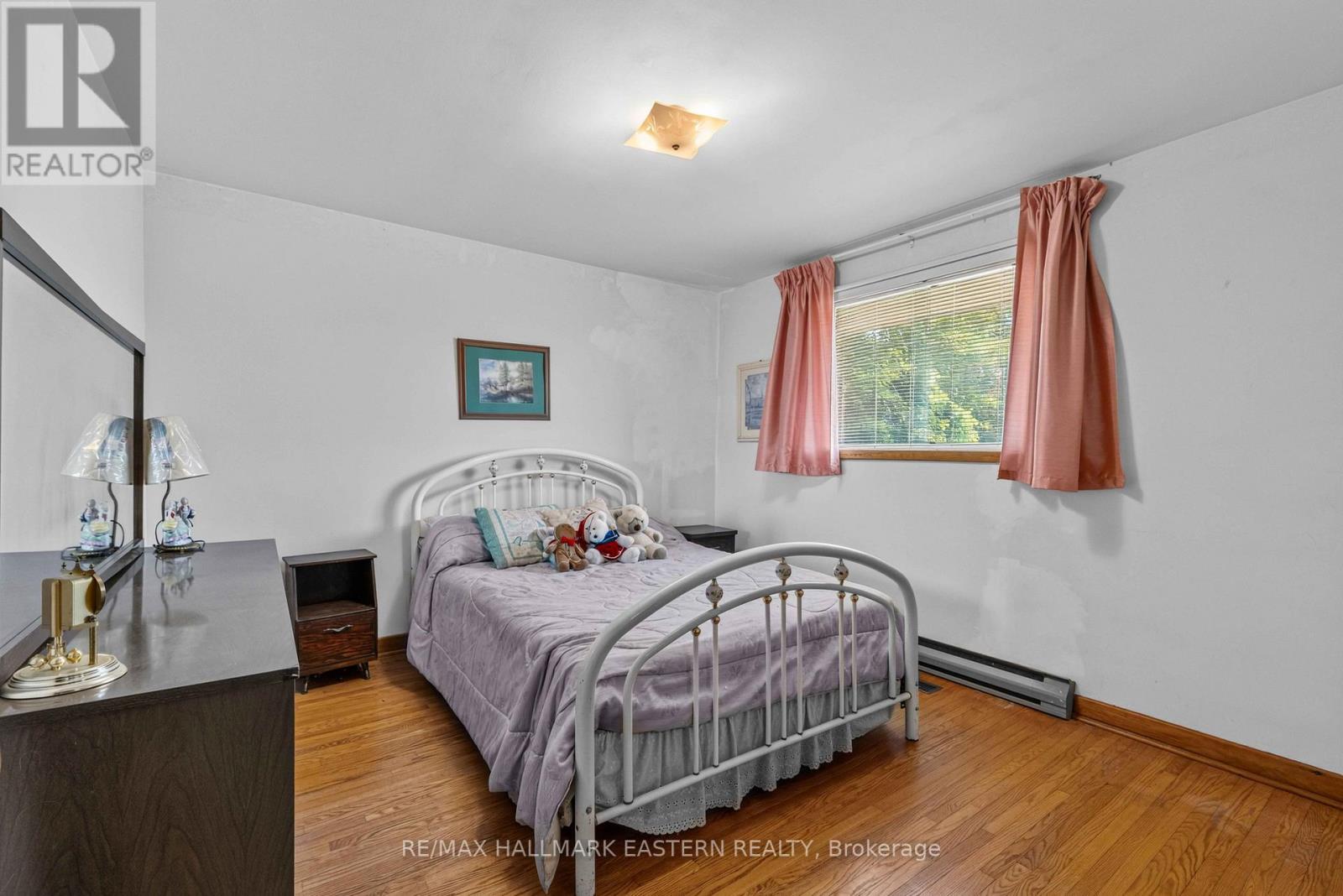 921 ROBINSON ROAD - 11