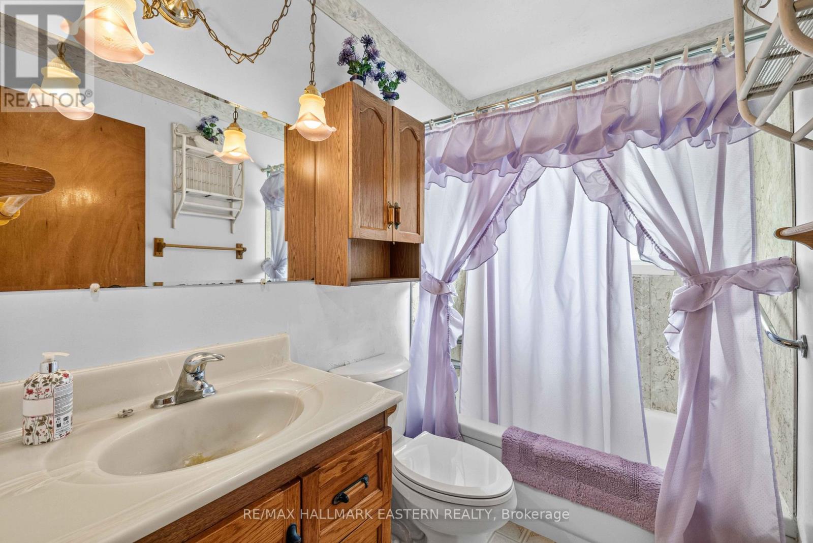 921 ROBINSON ROAD - 14