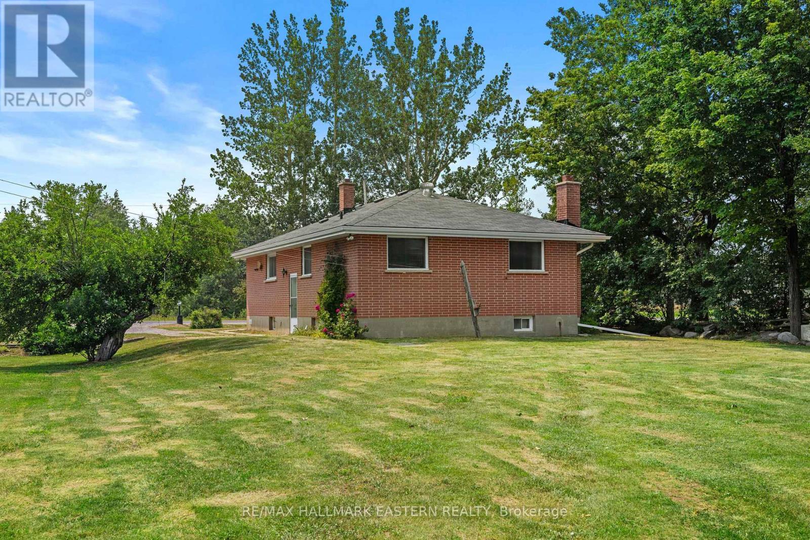 921 ROBINSON ROAD - 26