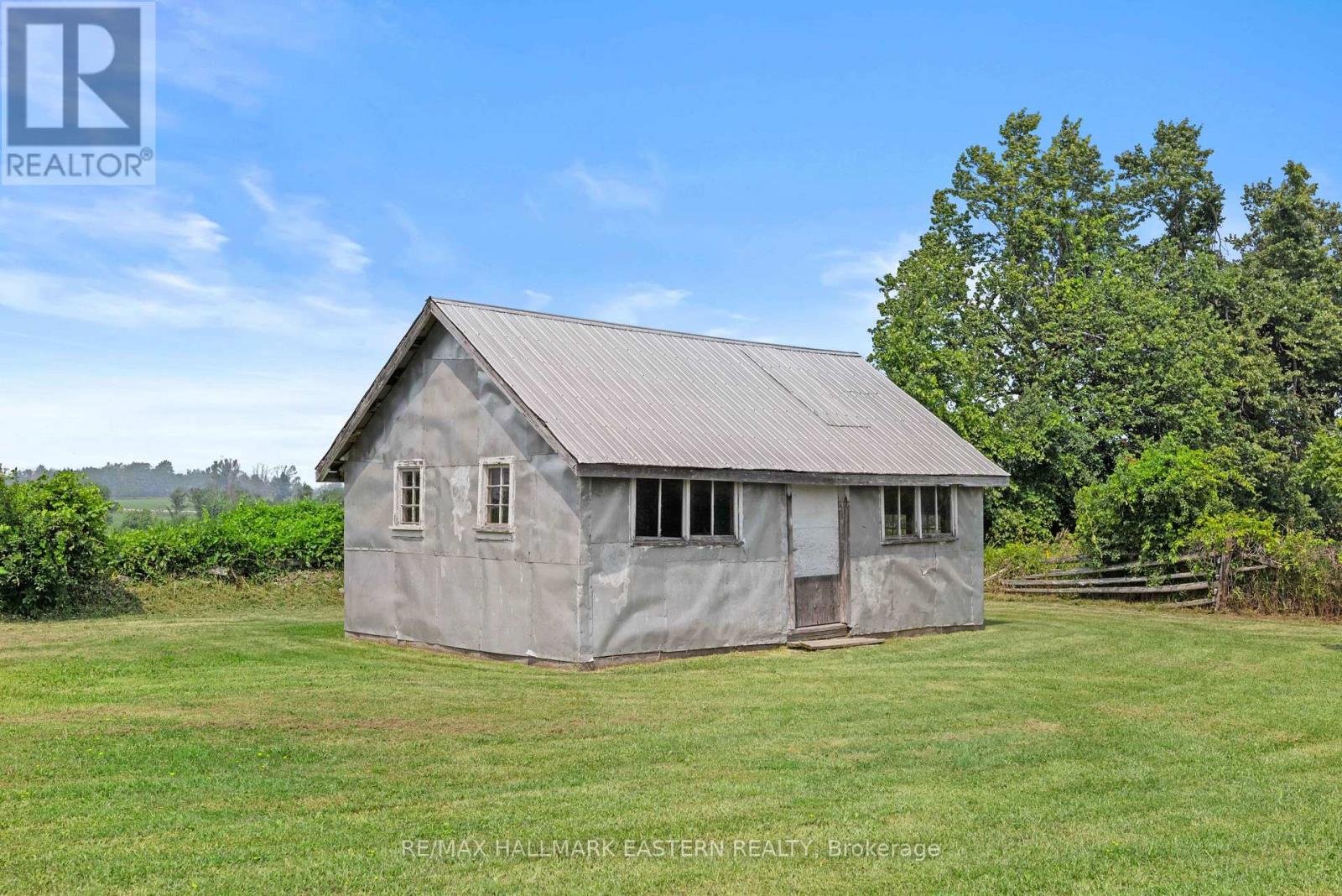 921 ROBINSON ROAD - 31