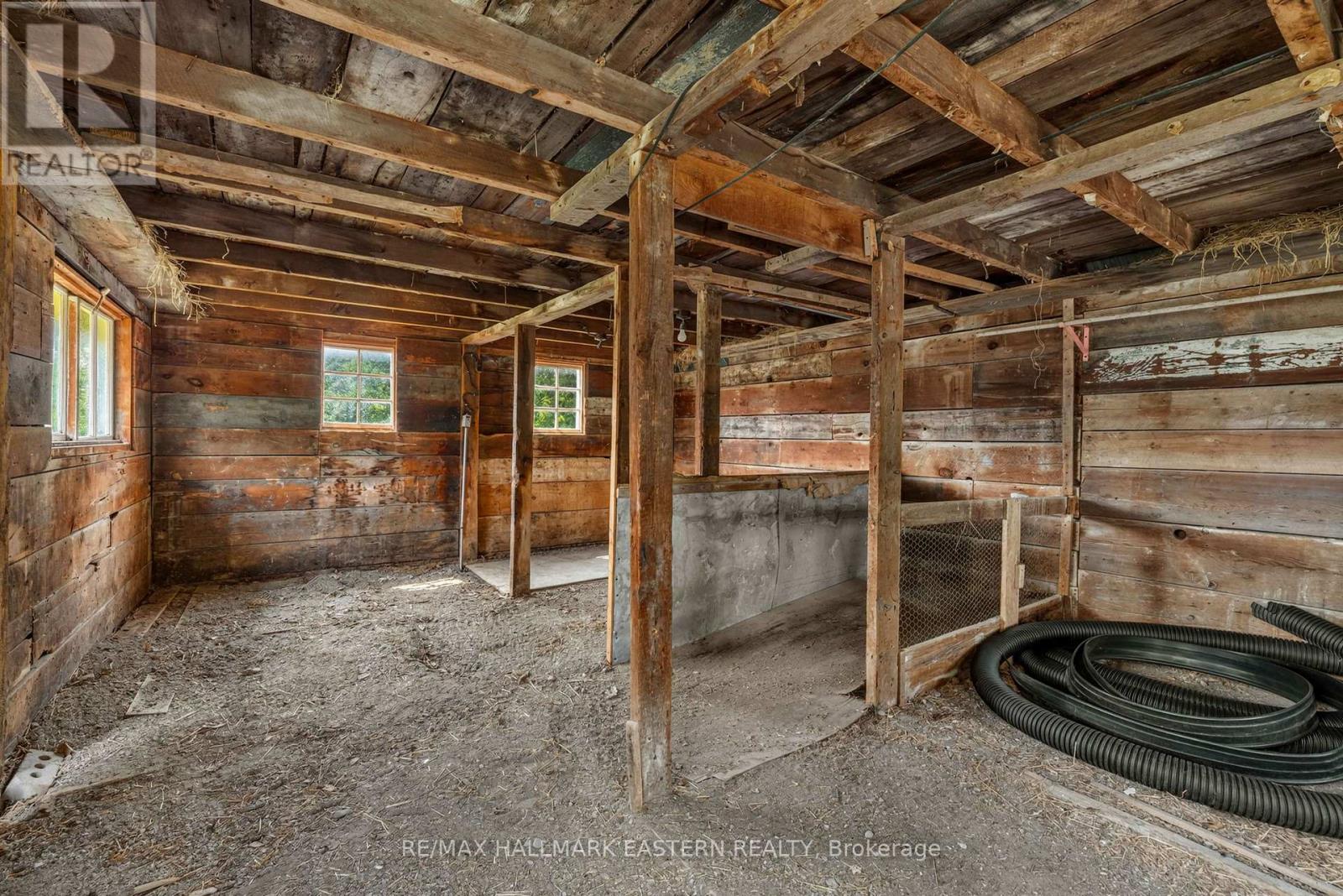 921 ROBINSON ROAD - 33