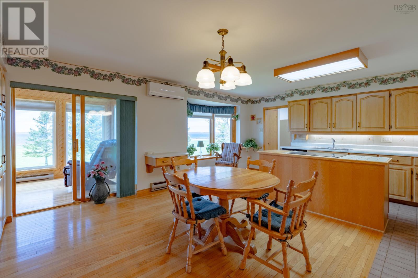 1285 Highway 1 - 16