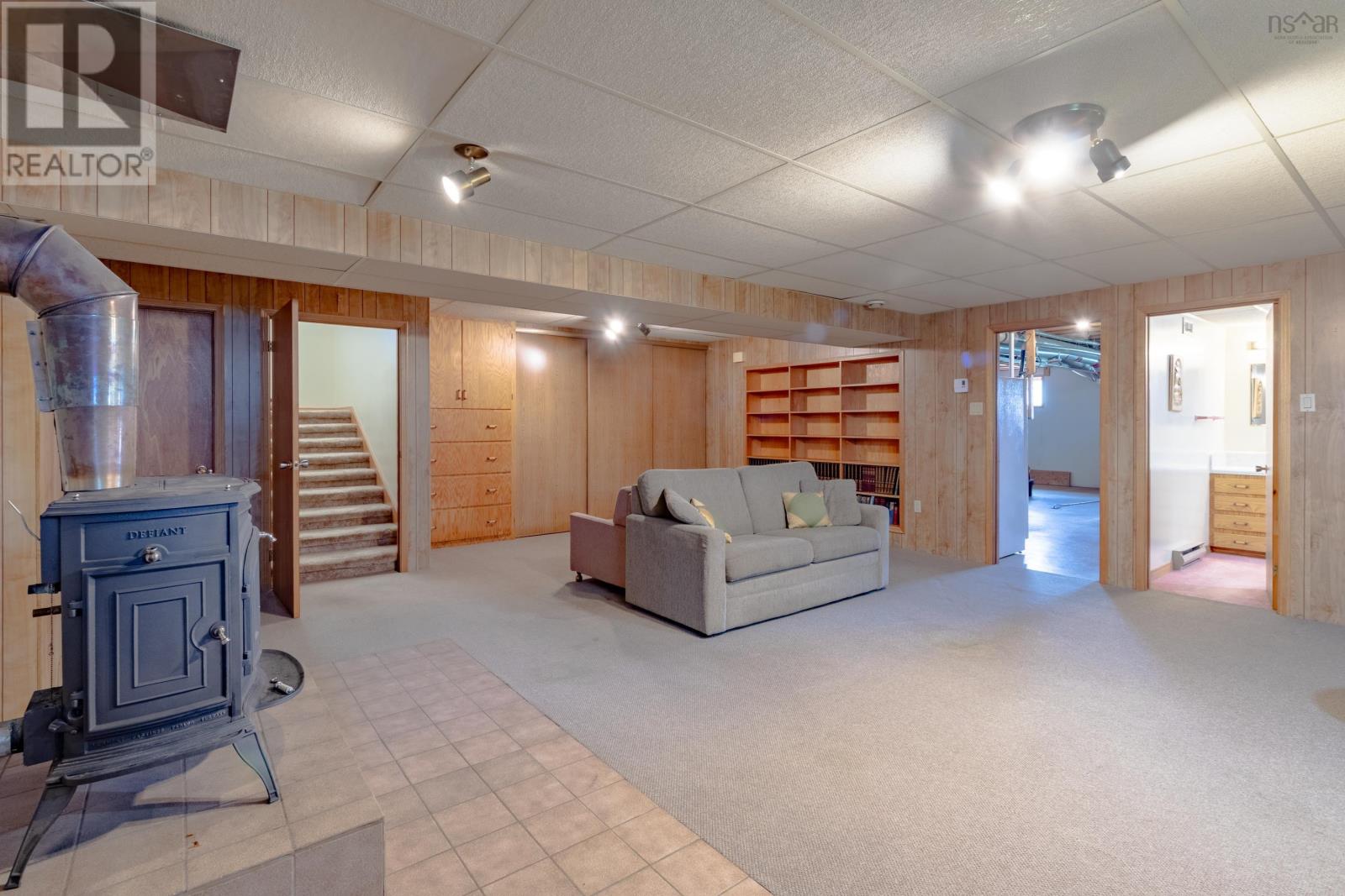1285 Highway 1 - 35