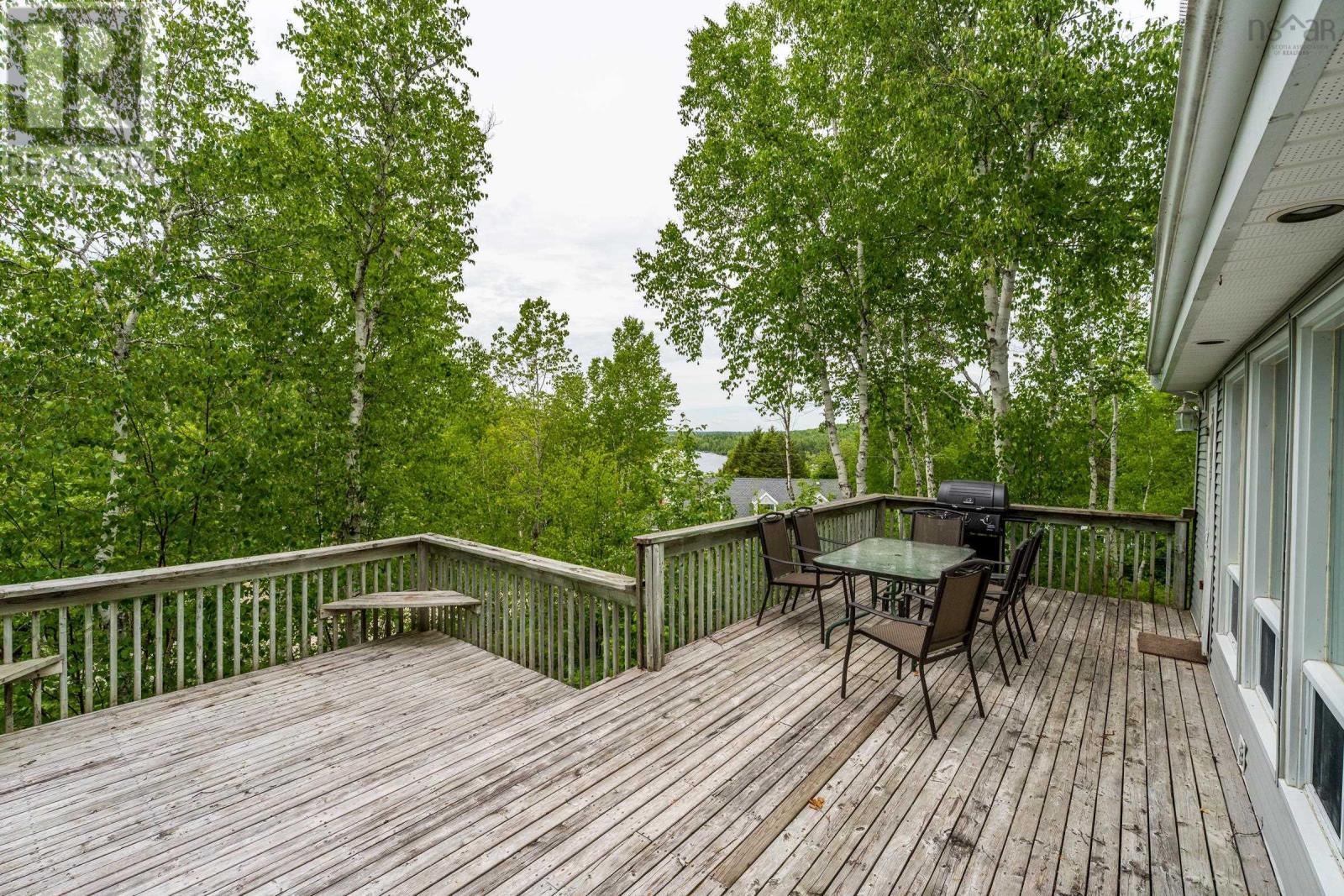 156 Lakewood Drive - 8