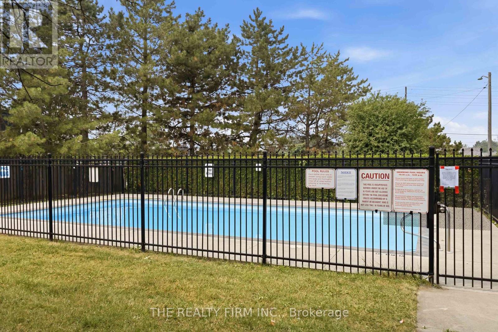 #210 733 DEVERON CRESCENT - 34