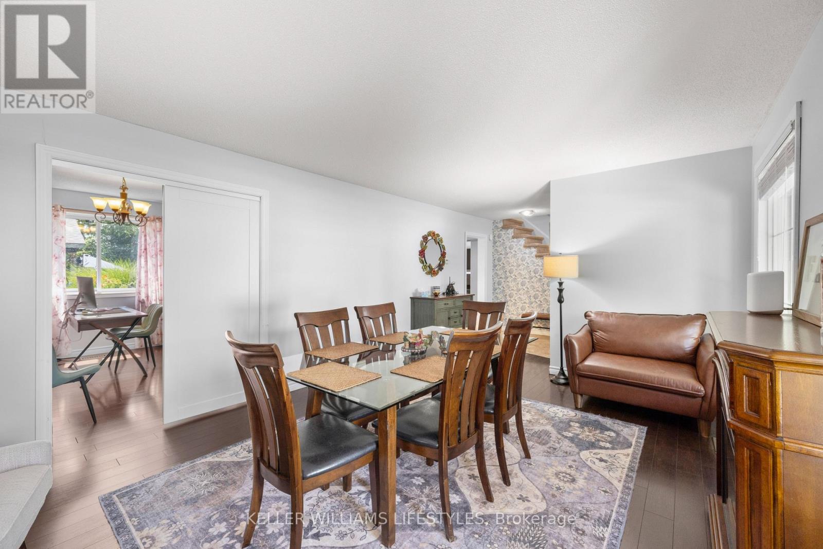 219 DUNDAS STREET W - Image 16