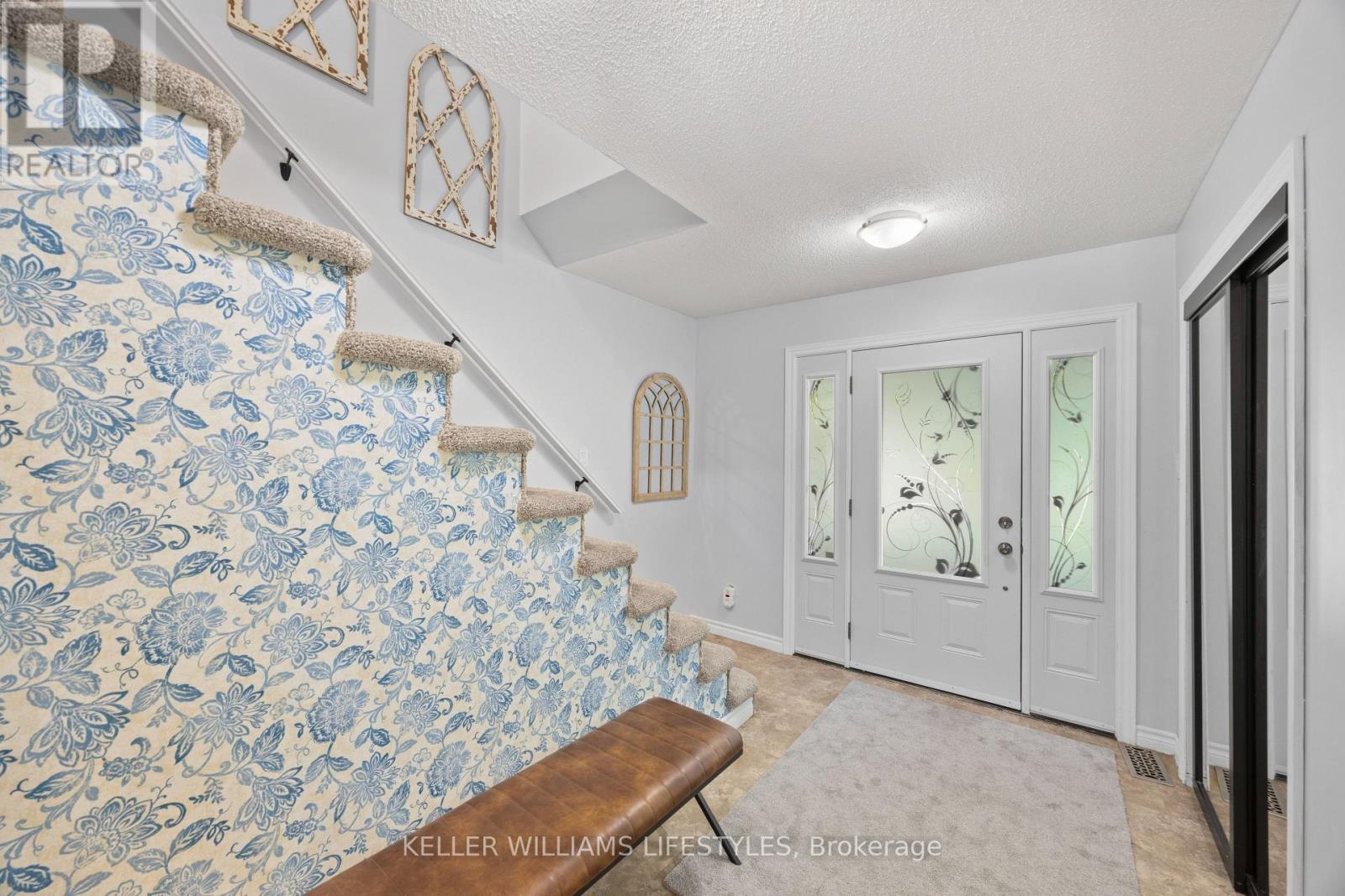 219 DUNDAS STREET W - Image 6