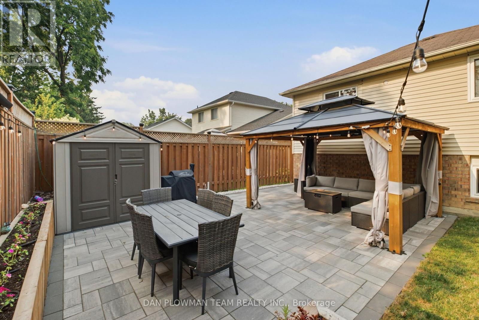 71 PROUT DRIVE - 33