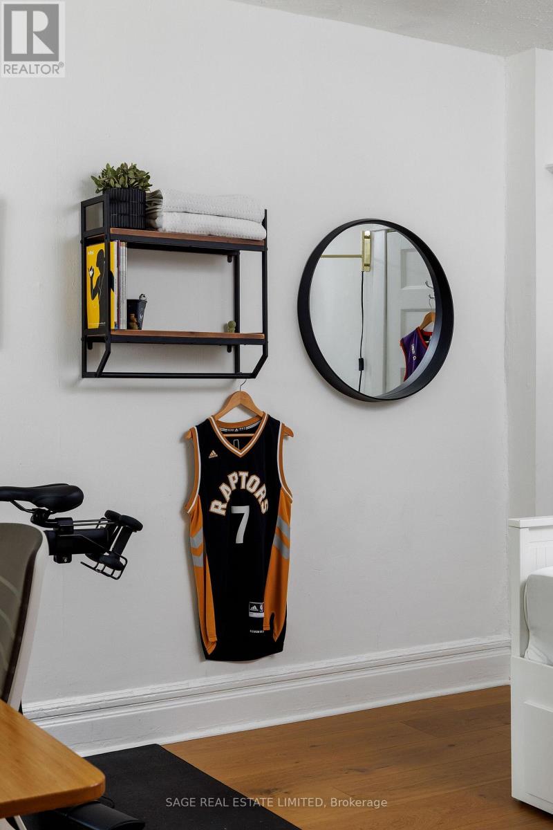 283 BOOTH AVENUE - 37