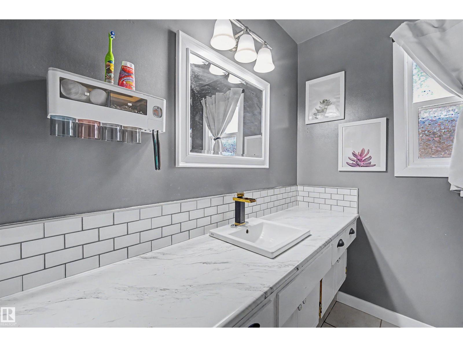 16608 109 ST NW - 25