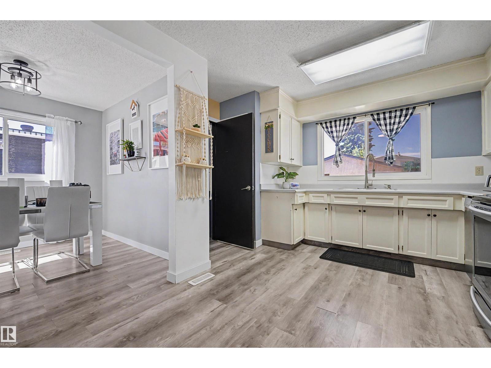 16608 109 ST NW - 17