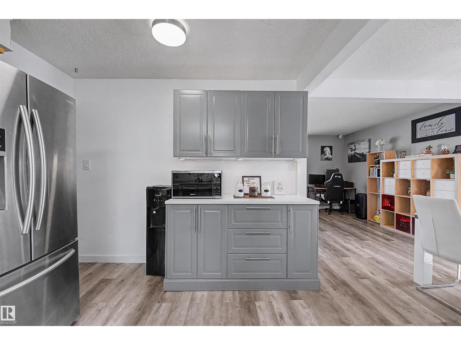 16608 109 ST NW - 19