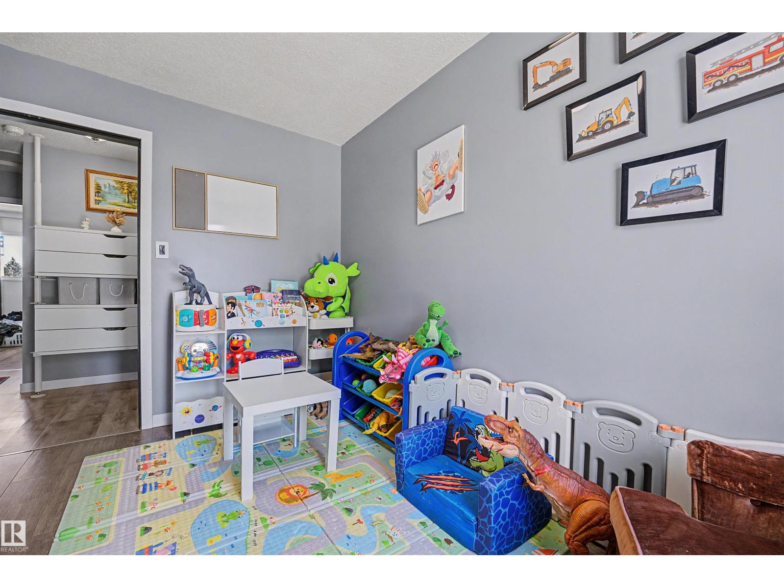 16608 109 ST NW - 23