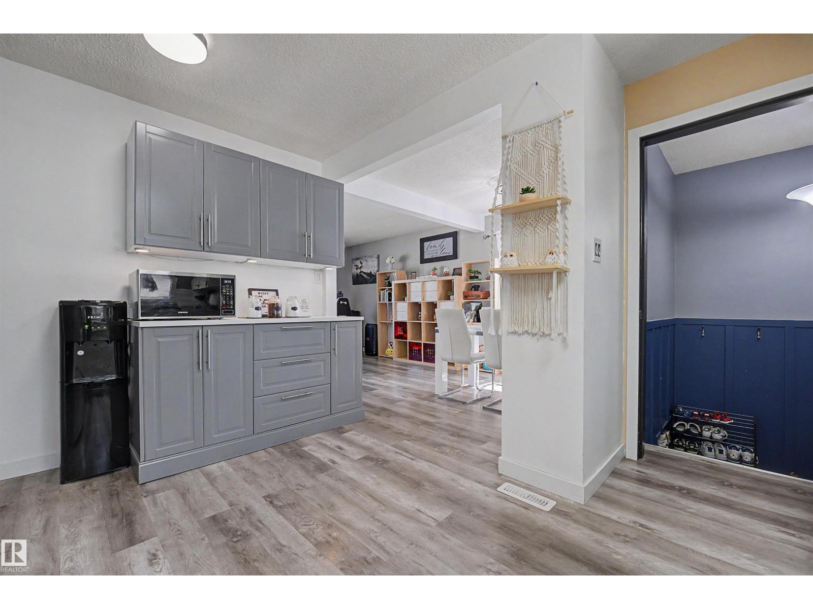 16608 109 ST NW - 18