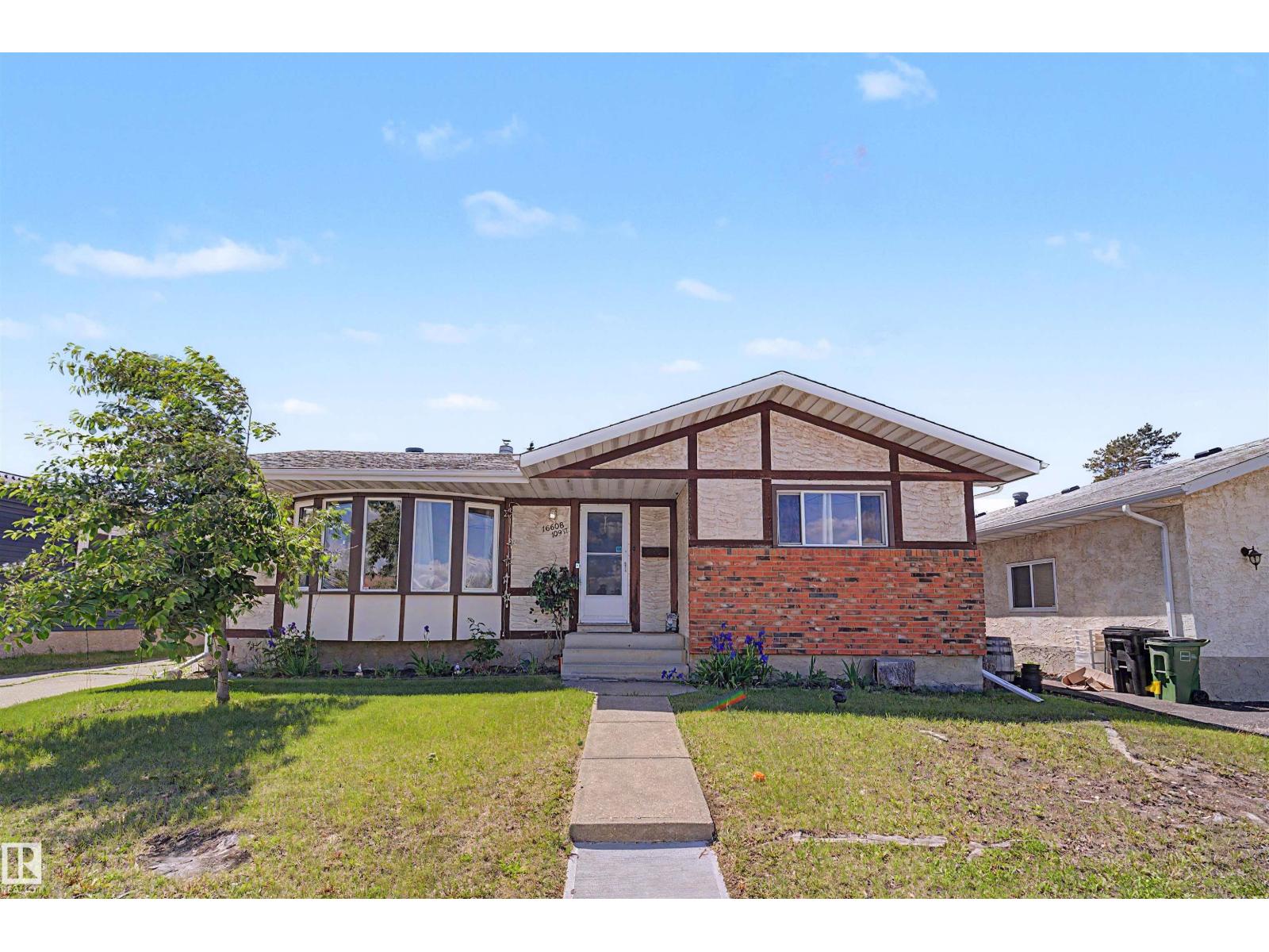 16608 109 ST NW - 1