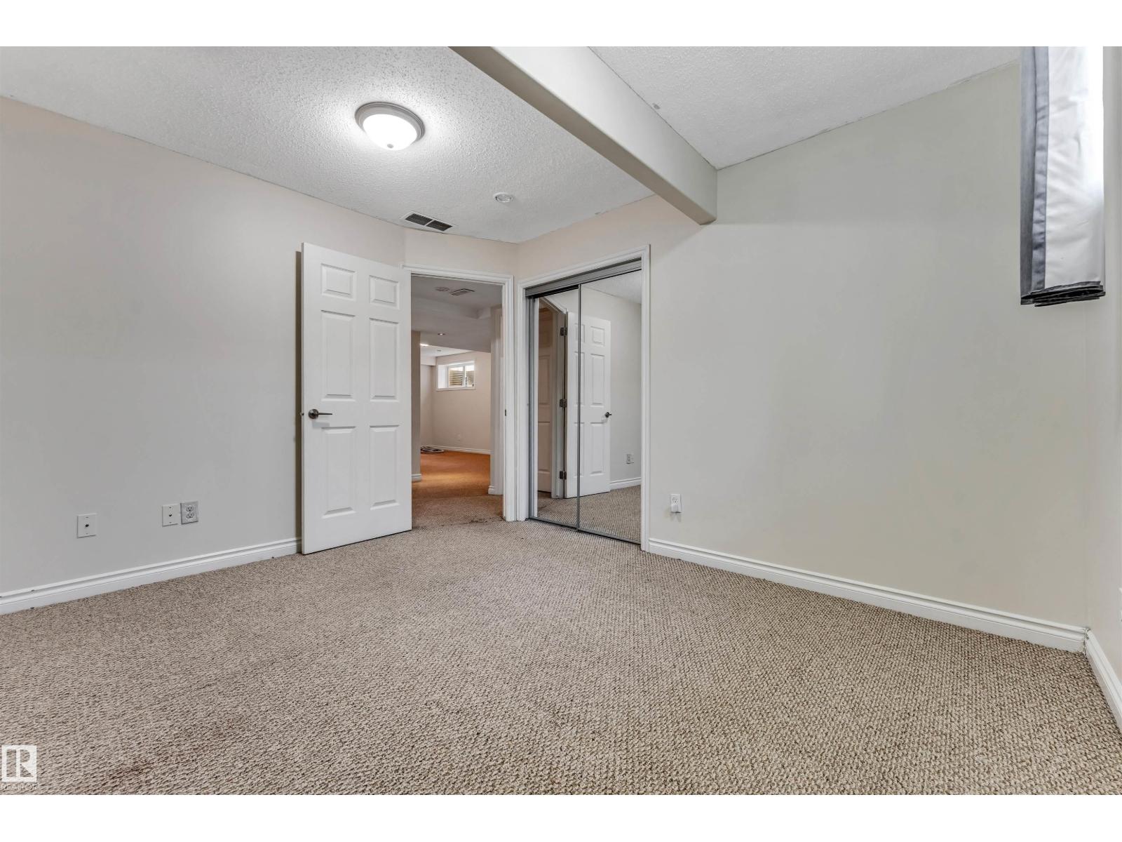 121 64 ST SW - 28