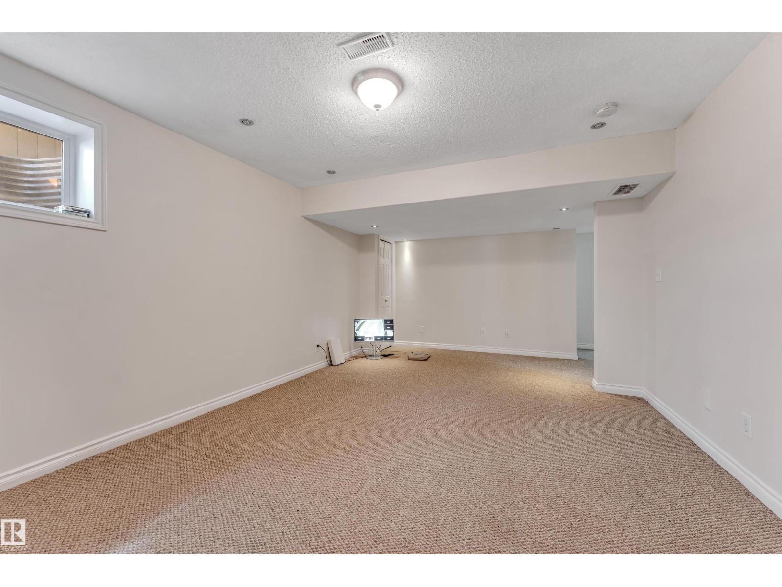 121 64 ST SW - Image 26