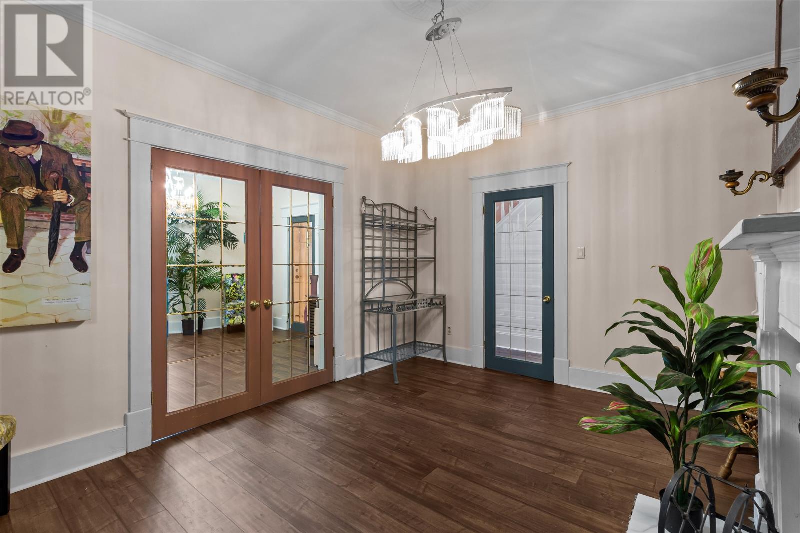 62 Leslie Street - 10