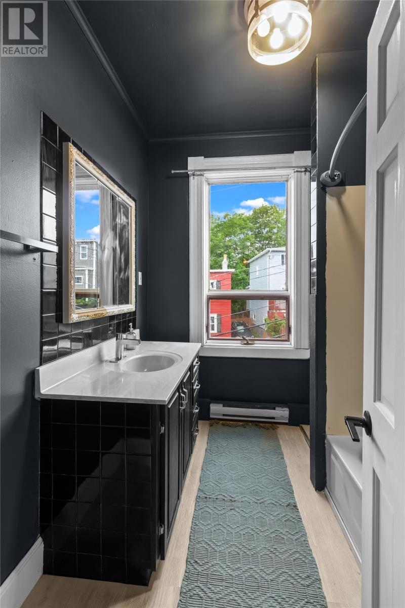 62 Leslie Street - 18