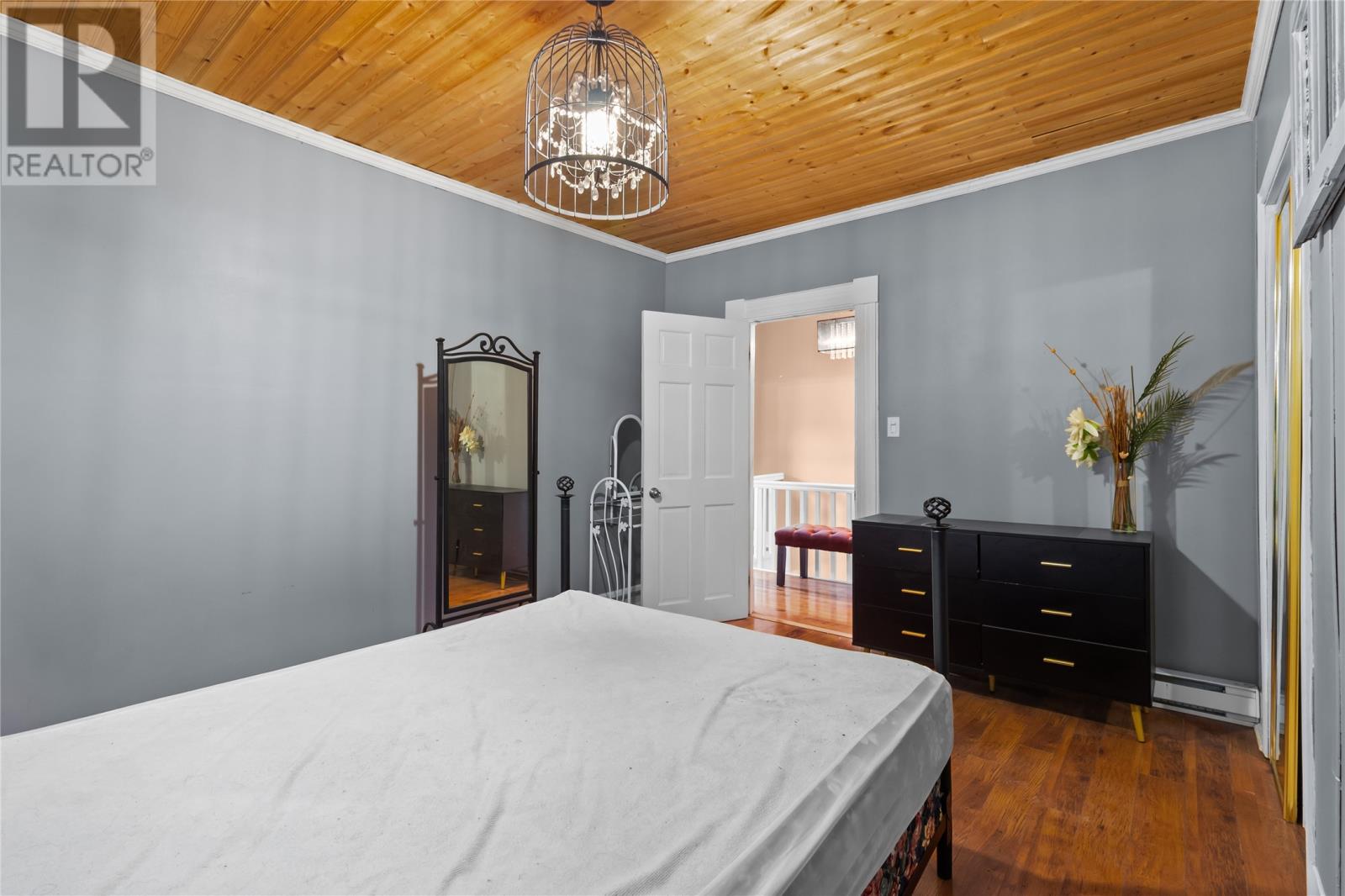 62 Leslie Street - 22
