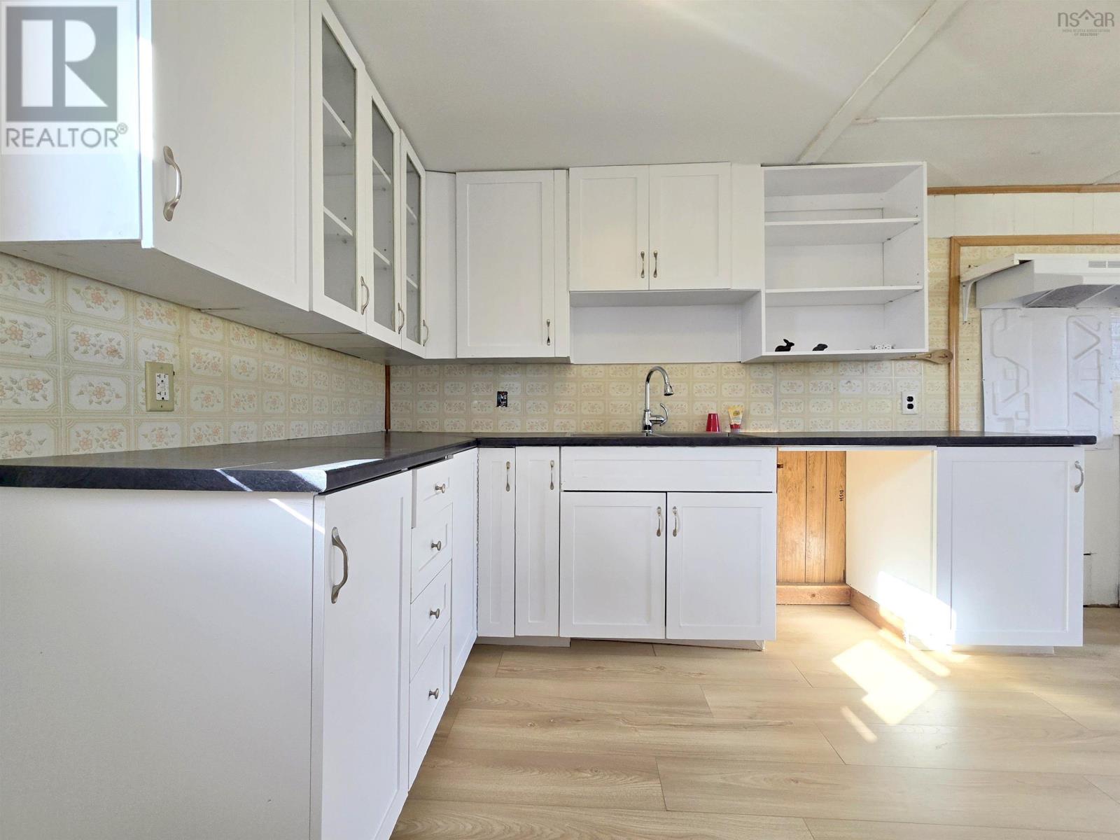 173 Boston Road - 10