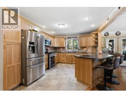 Foyer - 3286 Eagle Way, Williams Lake, BC V0K2G0 Photo 6