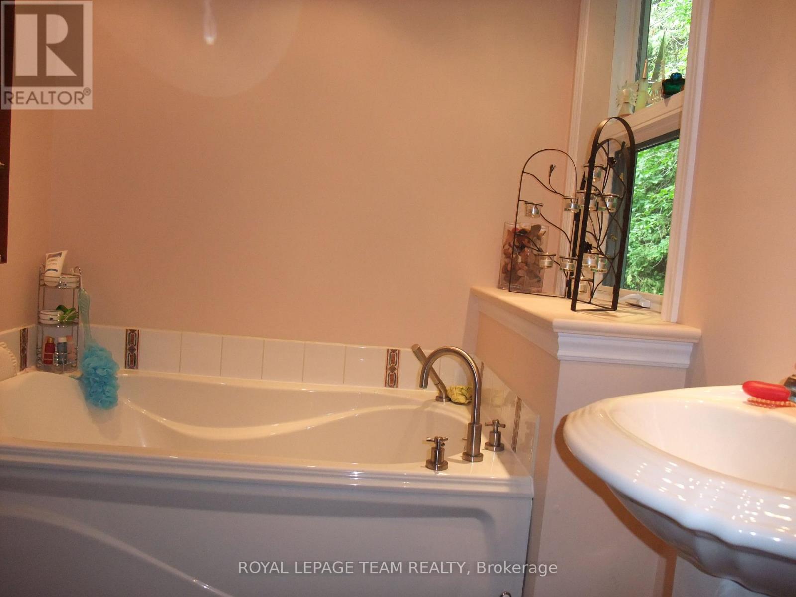 1563 GOSHEN ROAD - 17