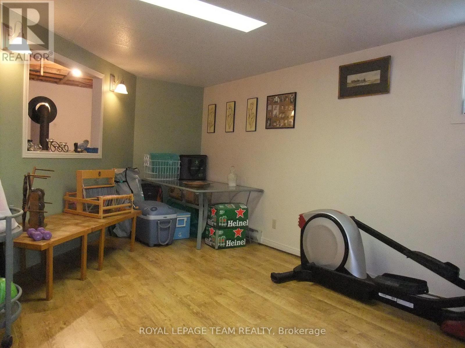 1563 GOSHEN ROAD - 28