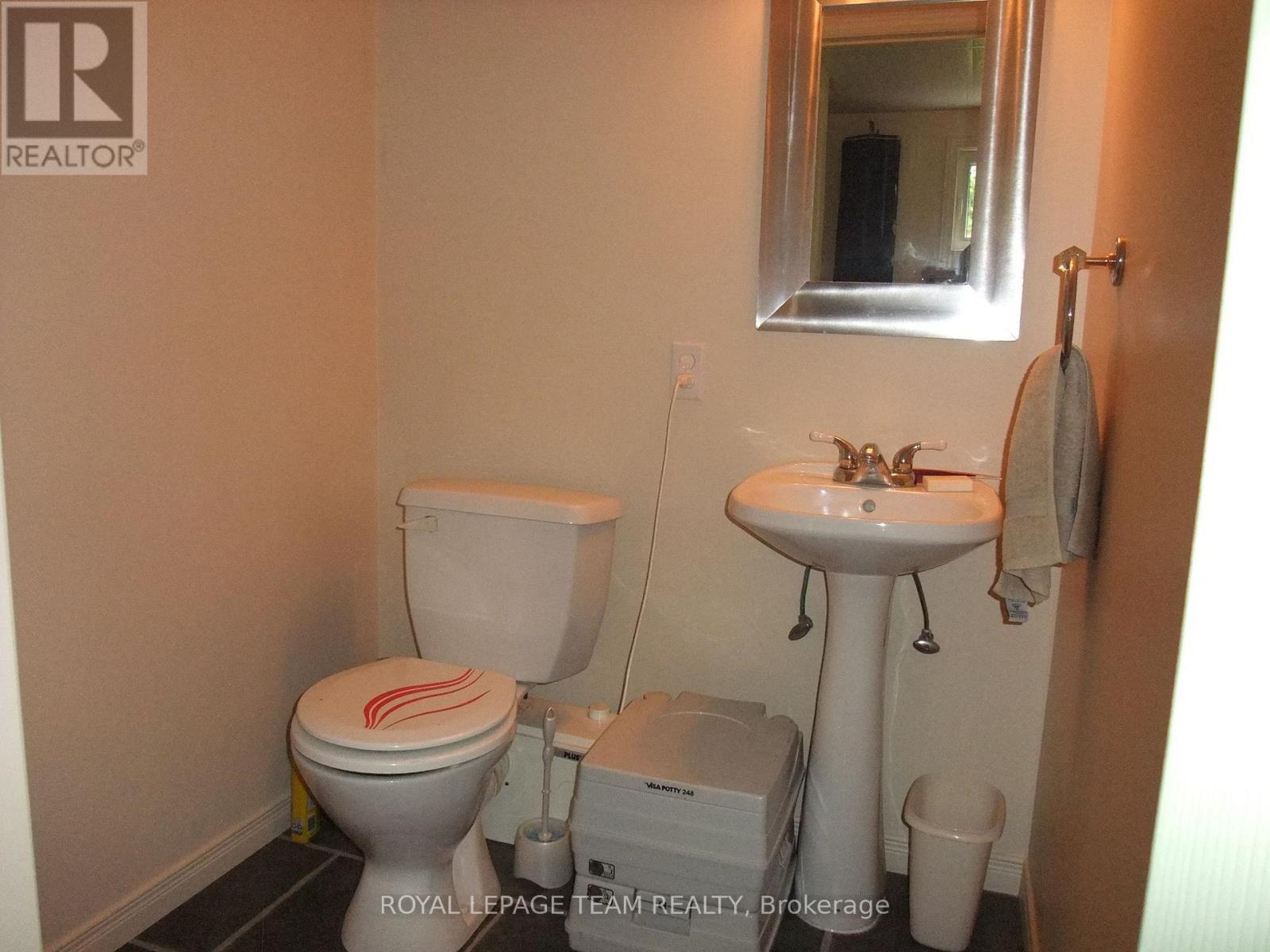 1563 GOSHEN ROAD - 30