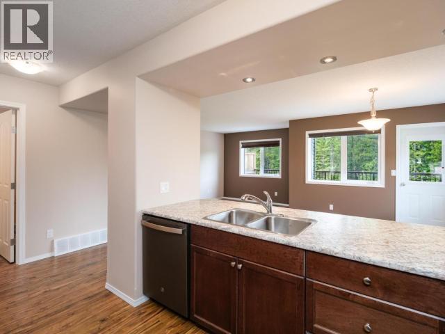 3-15 GOLDENEYE PLACE - 9