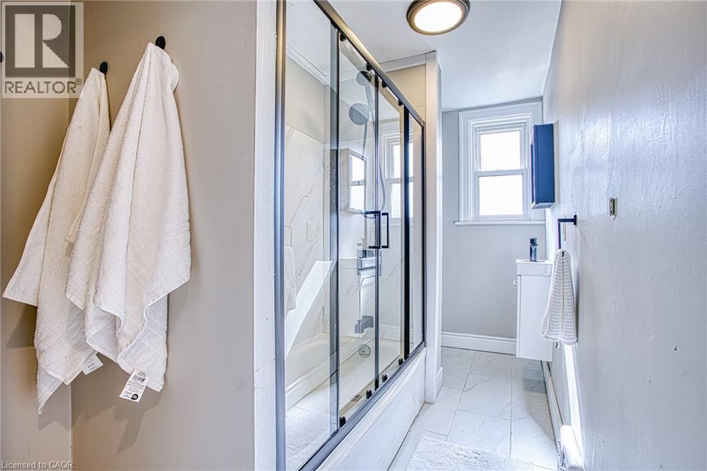 126 BELMONT Avenue - 17
