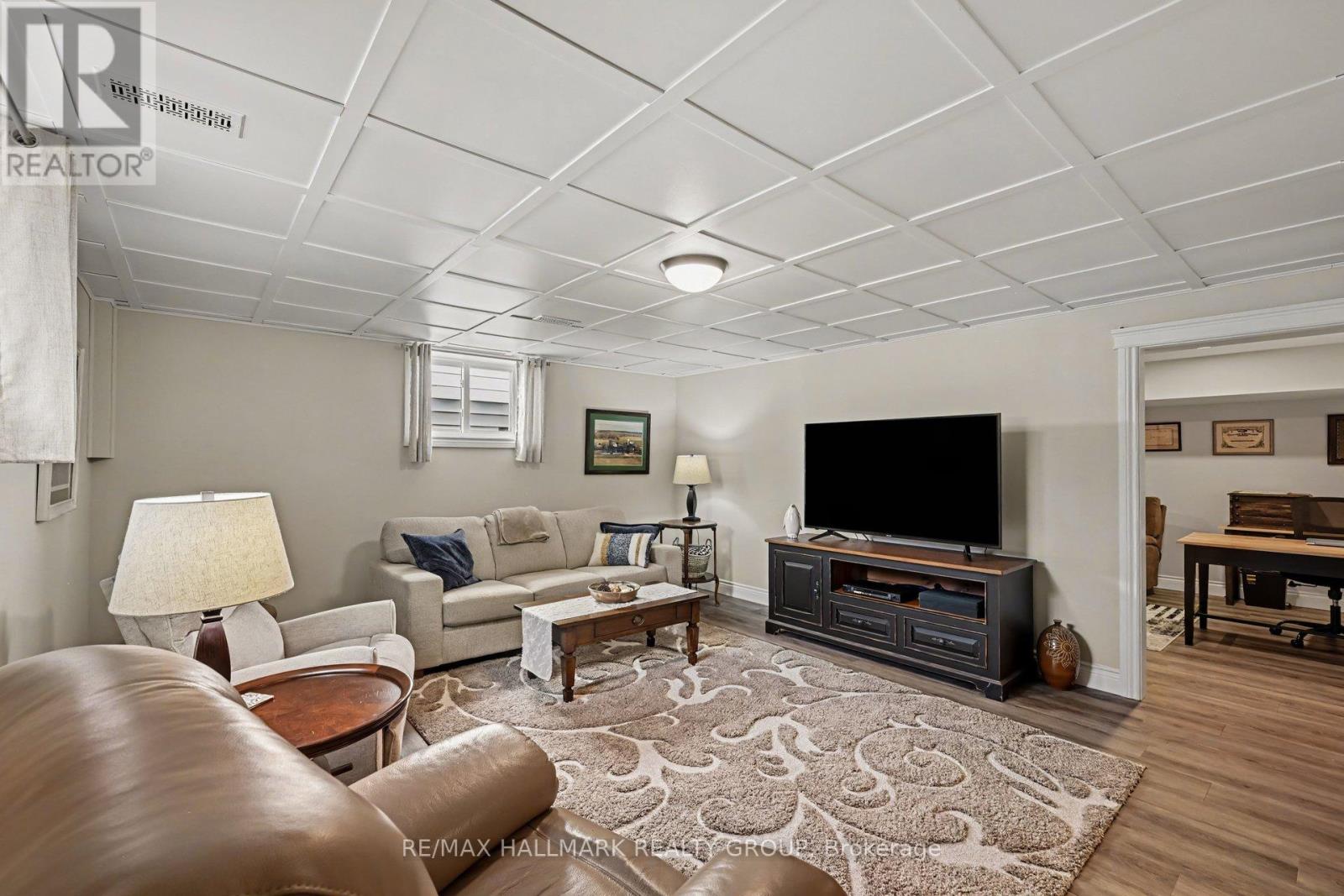 190 SHEPPARD AVENUE - Image 15