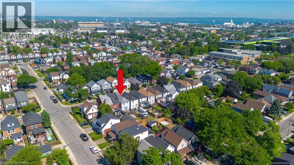126 BELMONT Avenue - 33