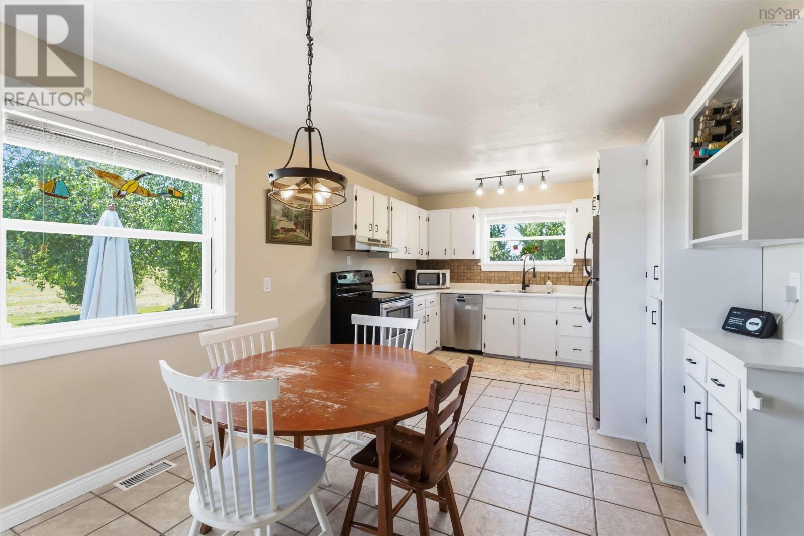 702 Windsor Back Road - 11