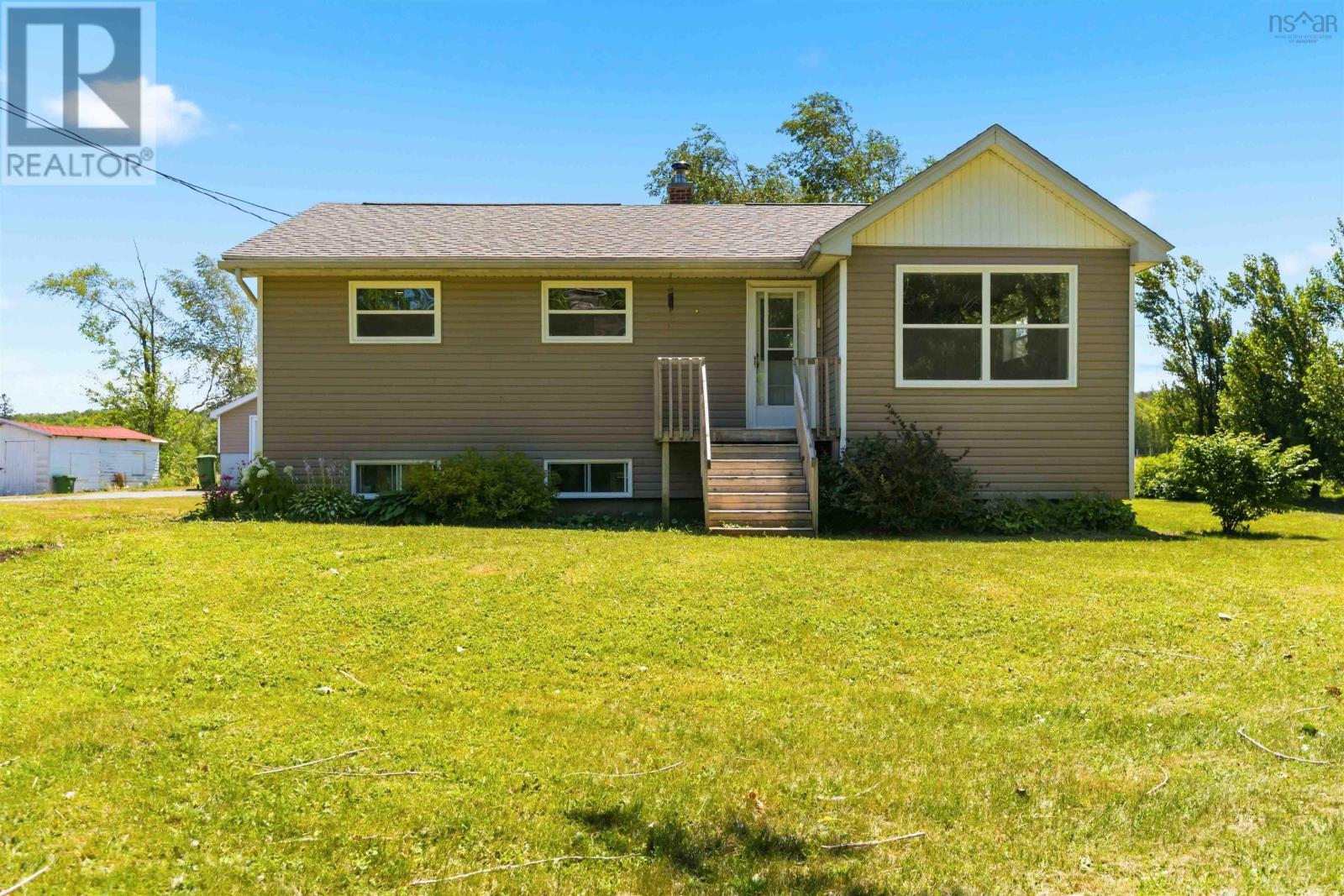 702 Windsor Back Road - 1