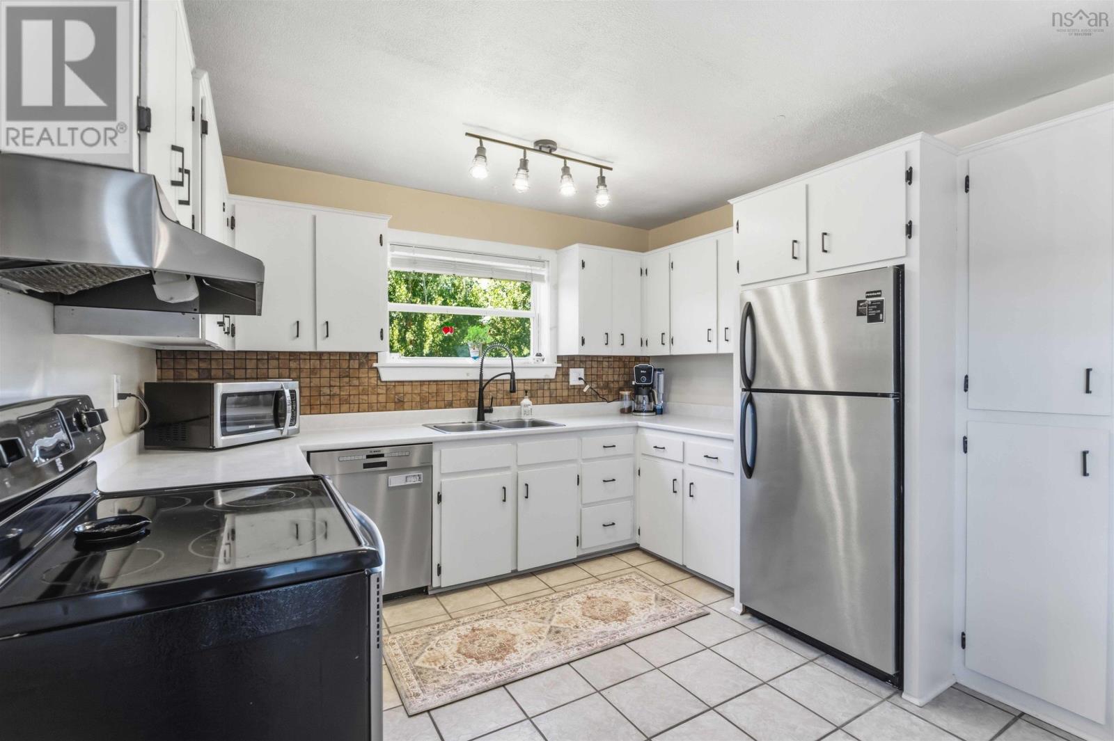 702 Windsor Back Road - 13