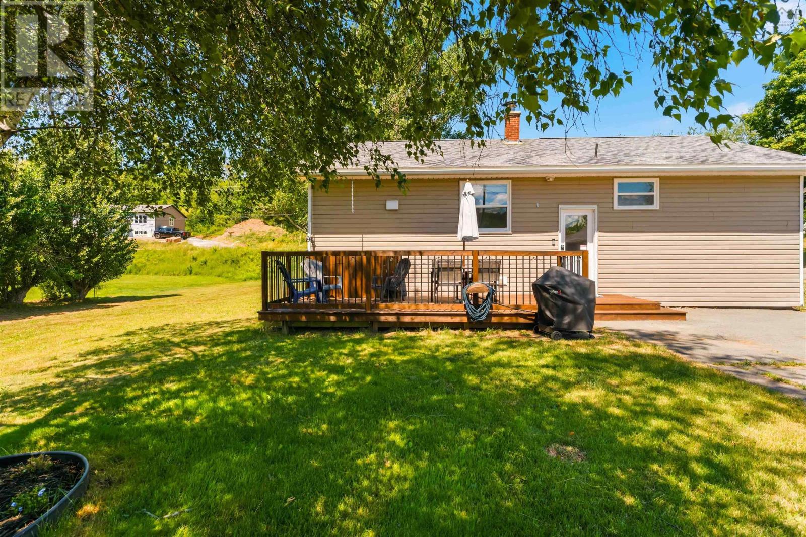 702 Windsor Back Road - 32